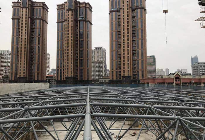 黄浦螺栓球网架结构
