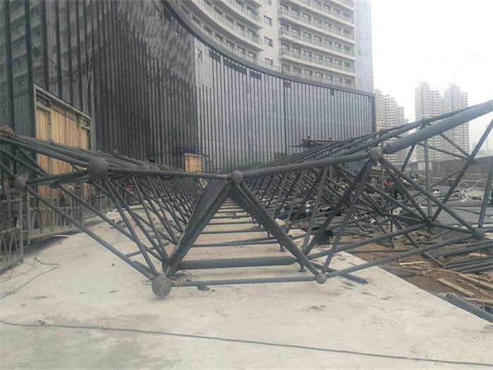 黄浦万豪酒店雨棚网架